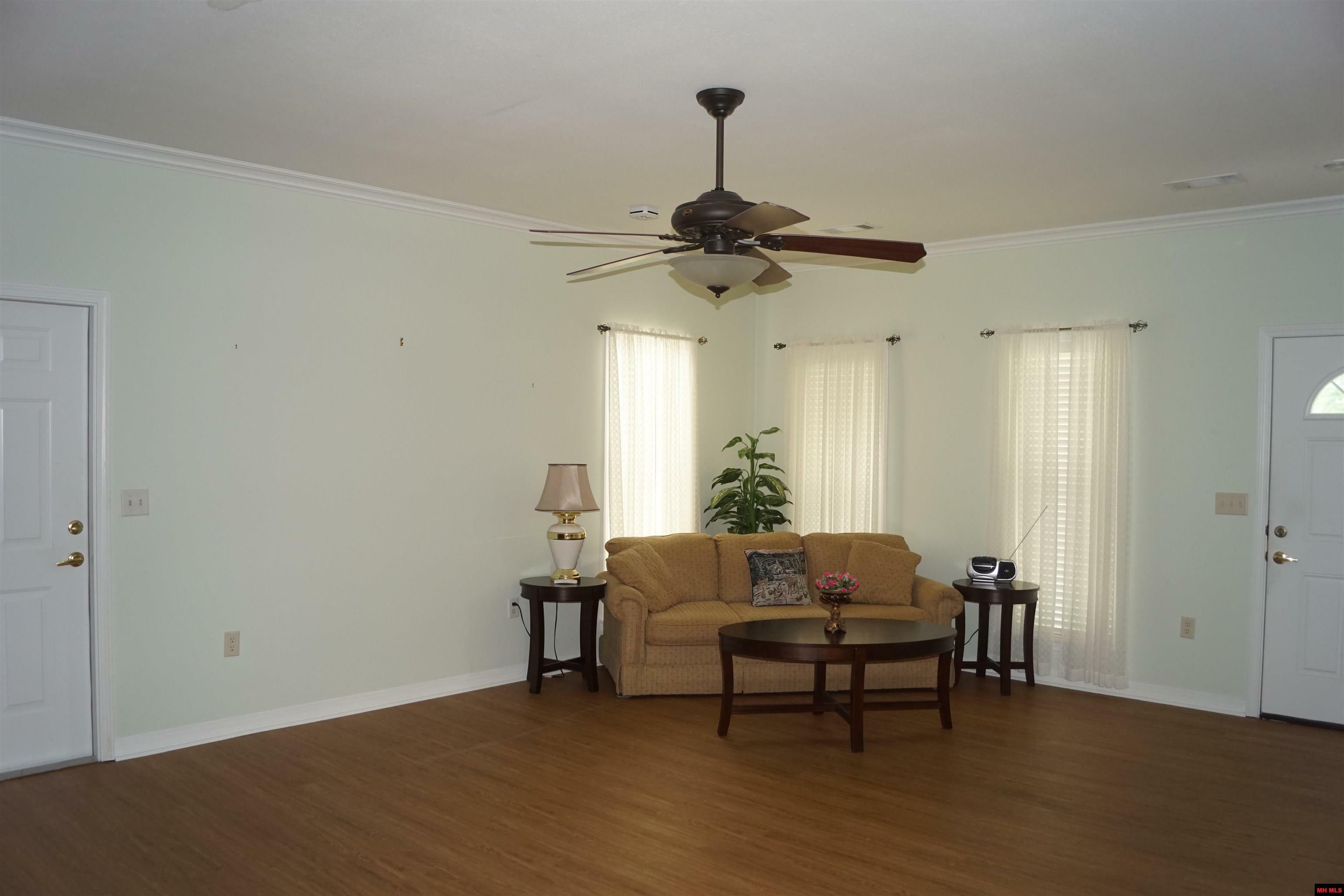 Property Photo: 746 Embassy Parkway AR 72653