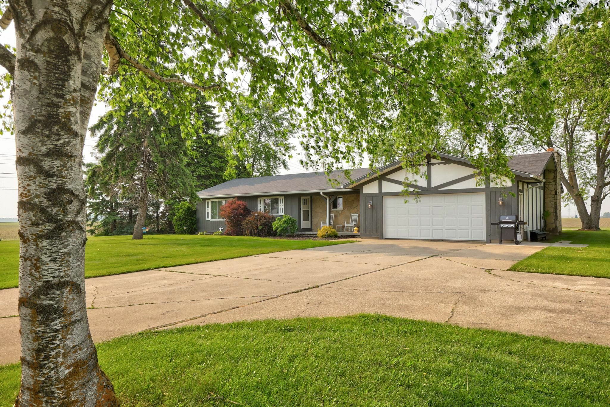 Property Photo:  9826 Frankenmuth Road  MI 48768 