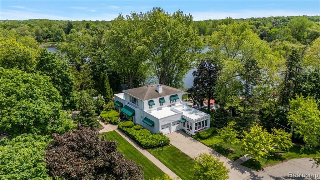 Property Photo: 62 Robertson Court MI 48346 1546
