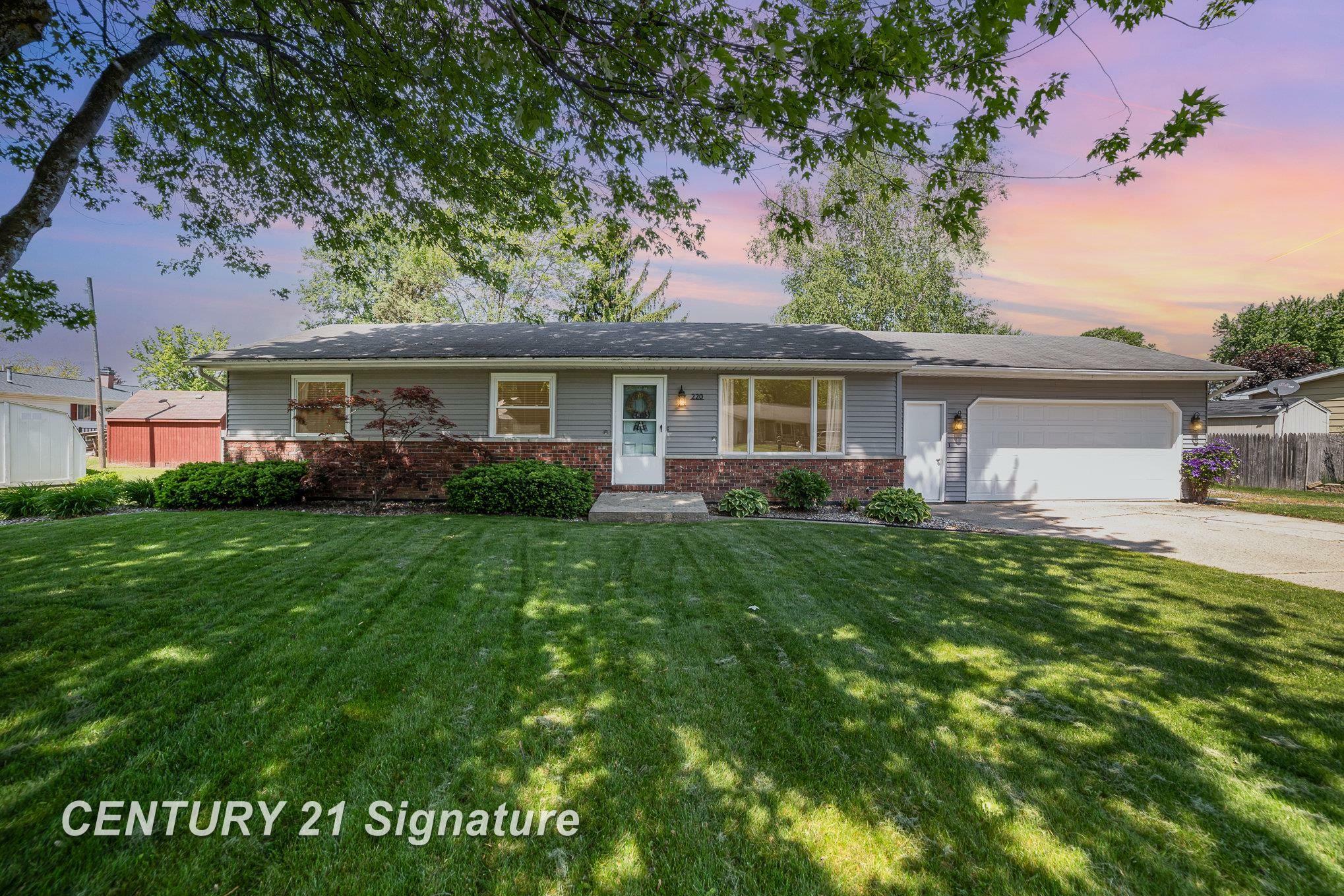 Property Photo: 220 Elaine Street MI 48609