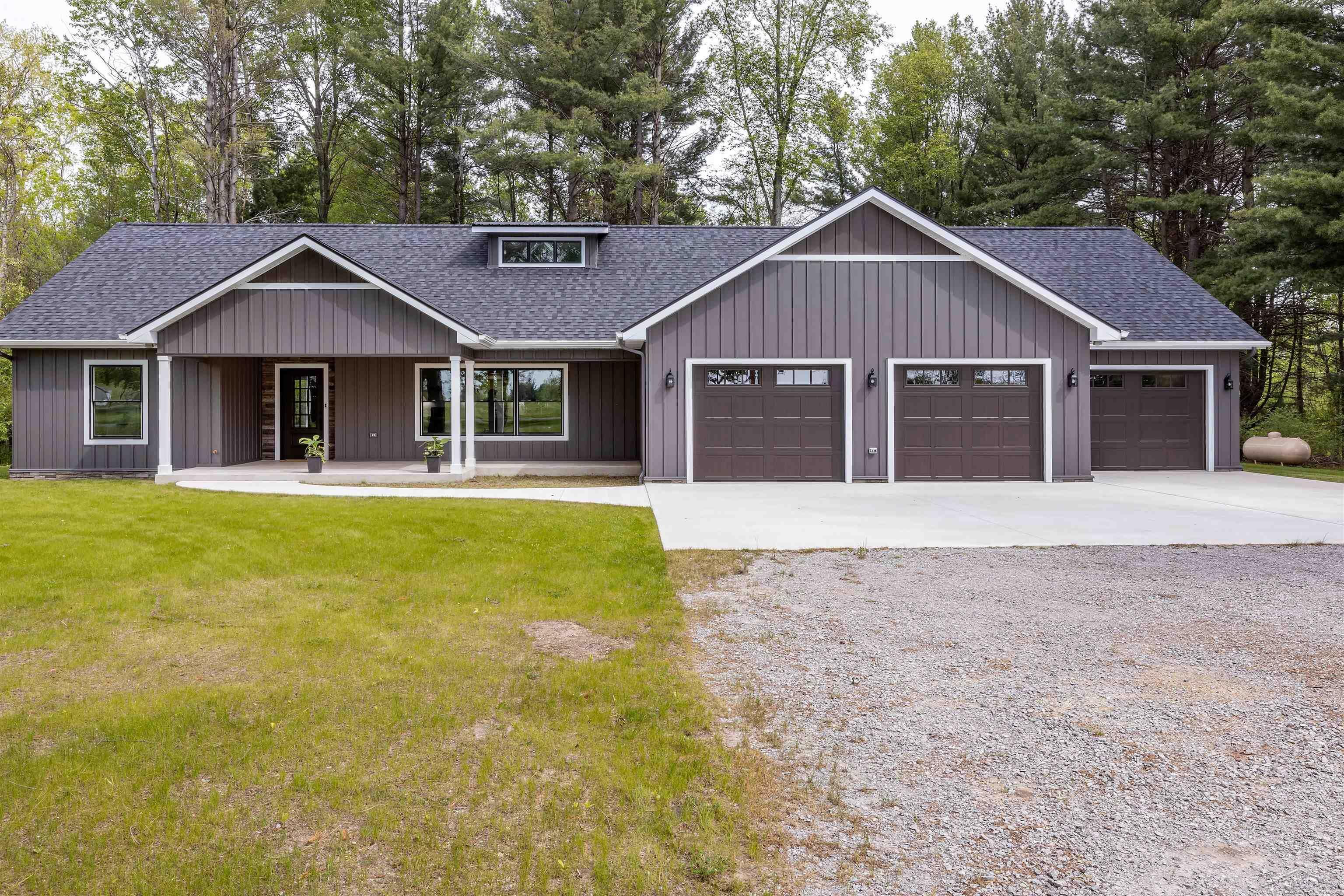 Property Photo: 2291 E Maple Road MI 48617