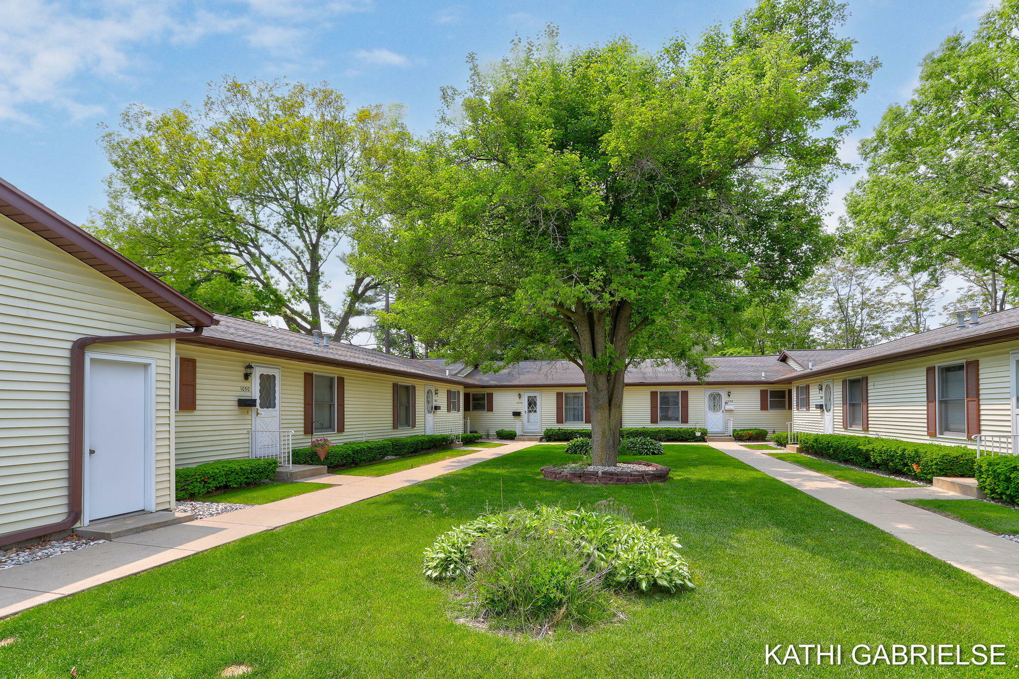 Property Photo: 1056 Walnut Grove Drive MI 49441