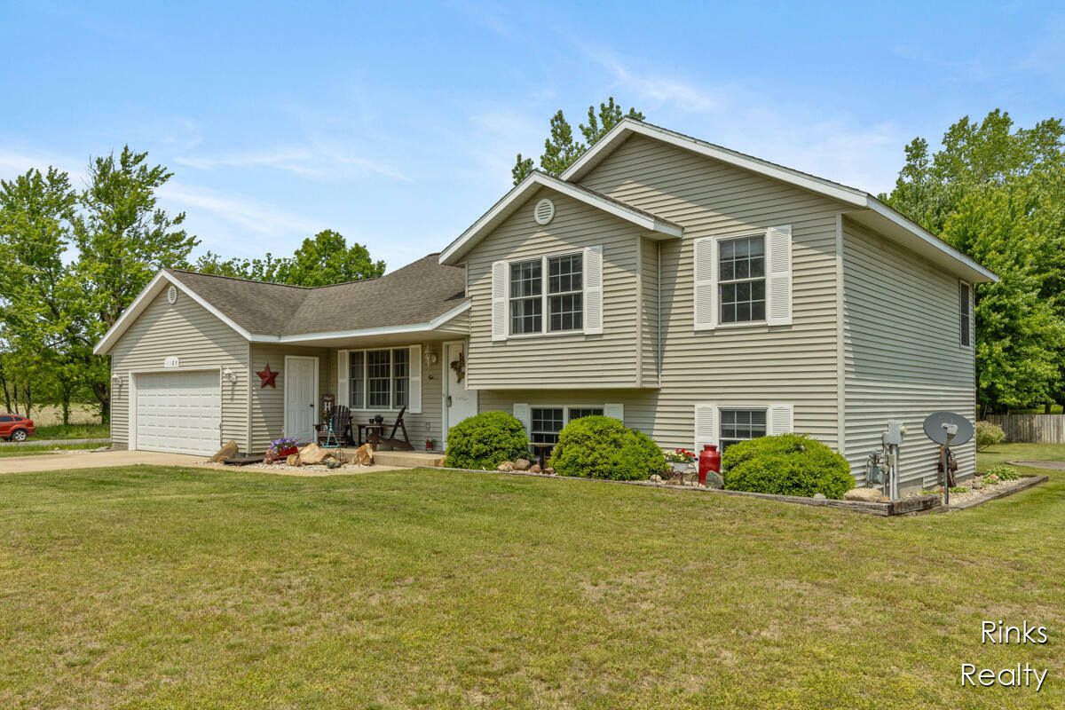 Property Photo: 11185 Stanton Street MI 49460