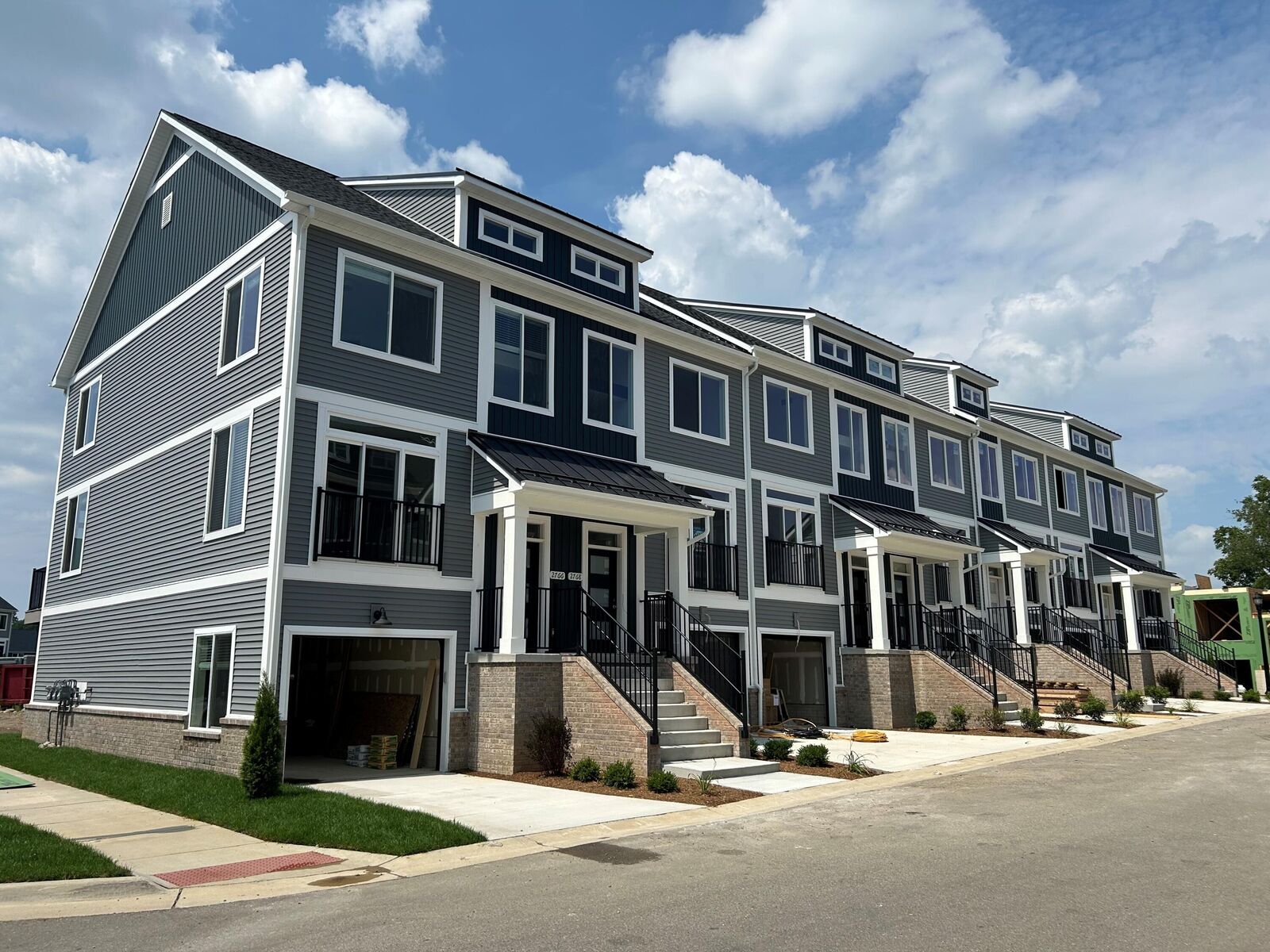 Property Photo:  2768 Bristol Ridge Drive  MI 48105 