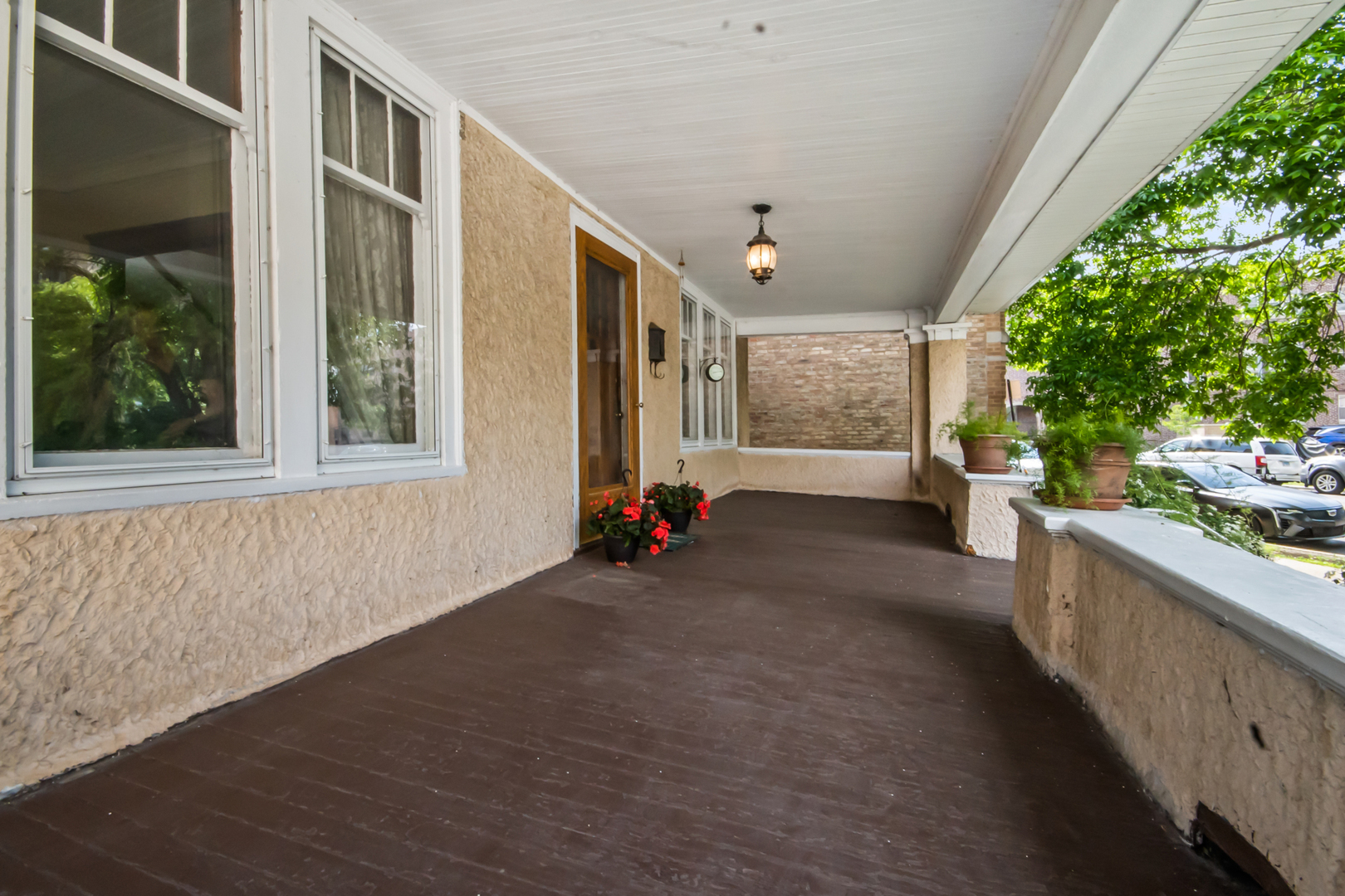 Property Photo: 7425 N Rogers Avenue IL 60626