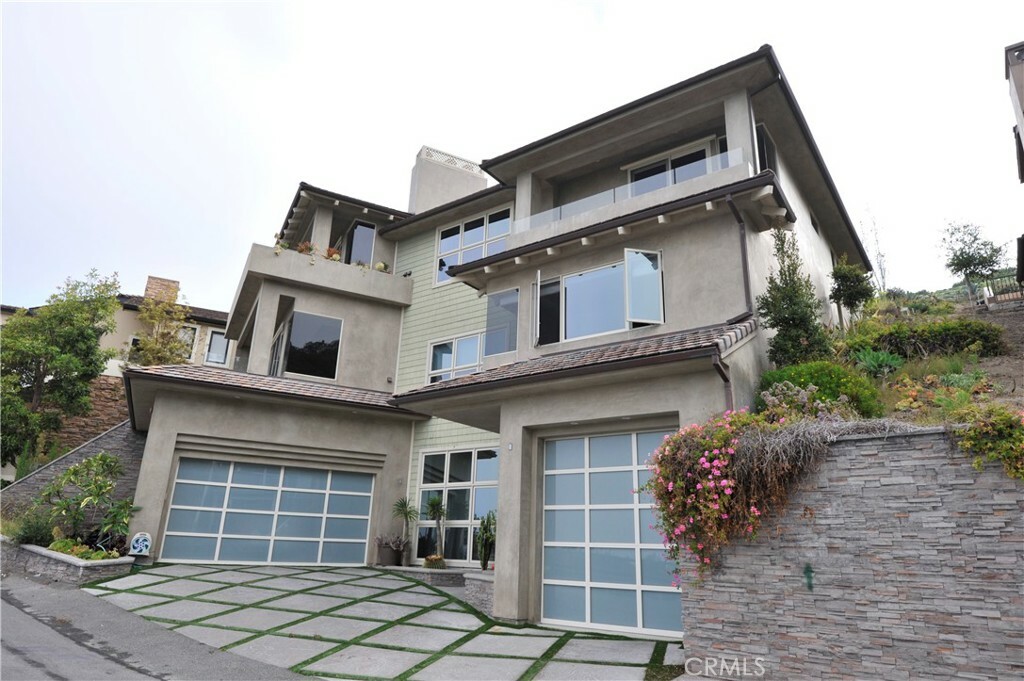 Property Photo: 6 Pacific Vista CA 92651