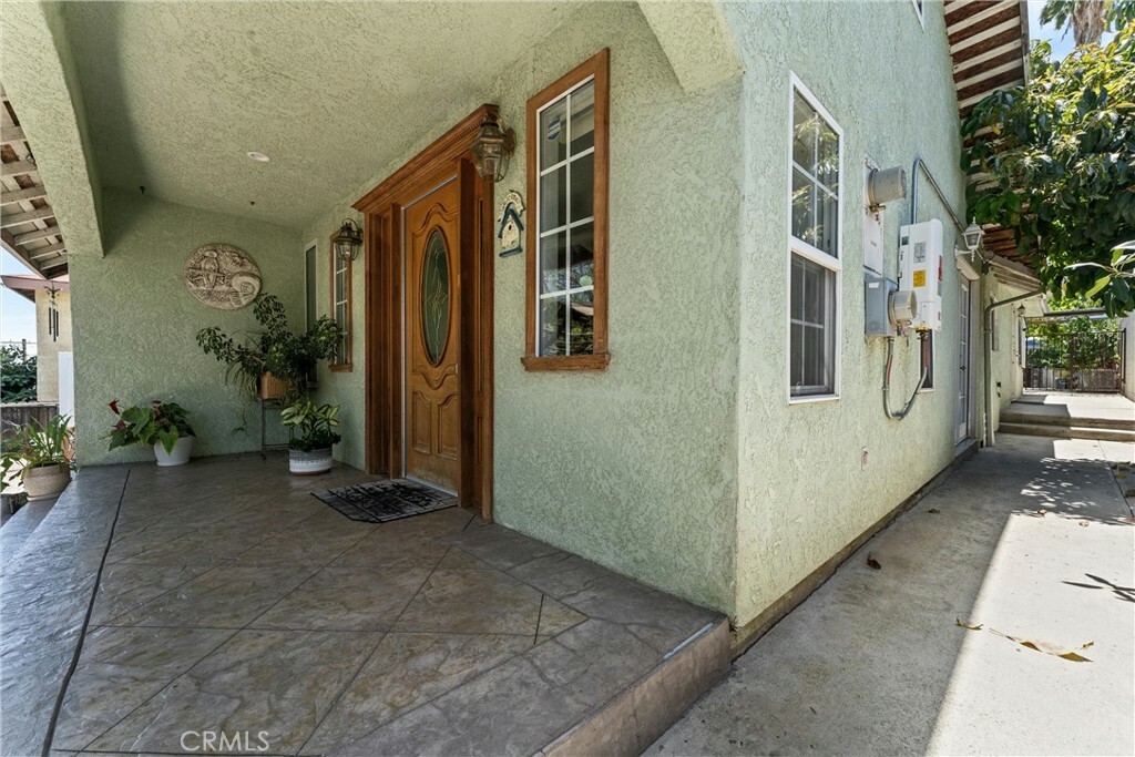 Property Photo:  2516 Alcazar Street  CA 90033 