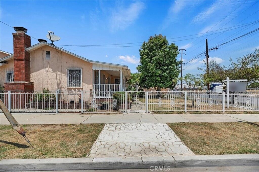 Property Photo: 1218 S Sultana Avenue A CA 91761