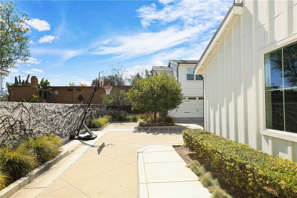 Property Photo: 2294 Pacific Avenue CA 92627