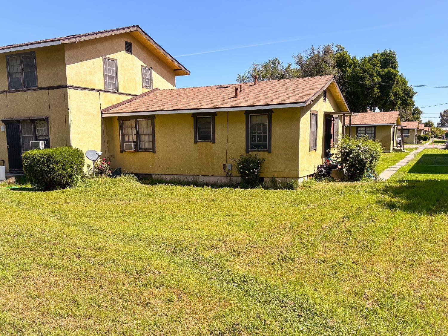 Property Photo: 1608 E 6th Street CA 95206