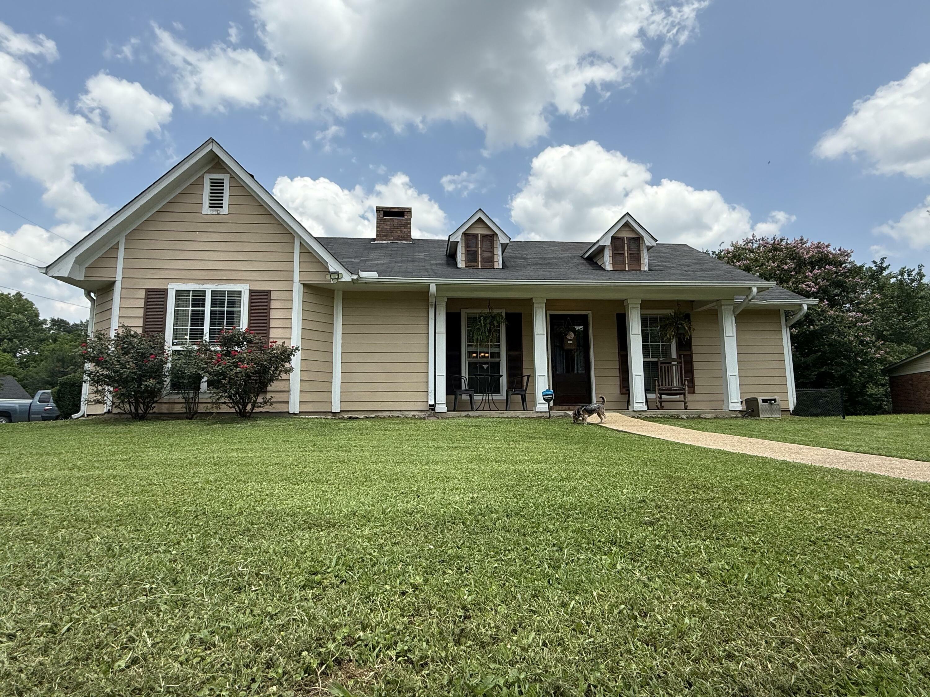 Property Photo:  1022 Marquette Street  MS 38801 