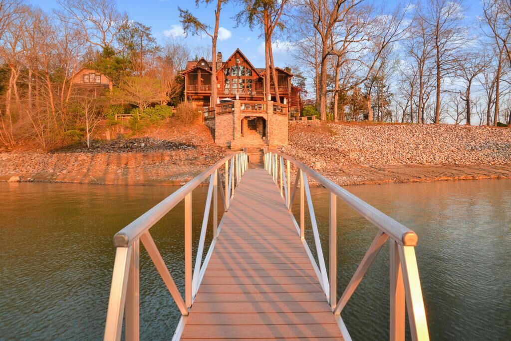 Property Photo: 686 Lake Drive N GA 30560