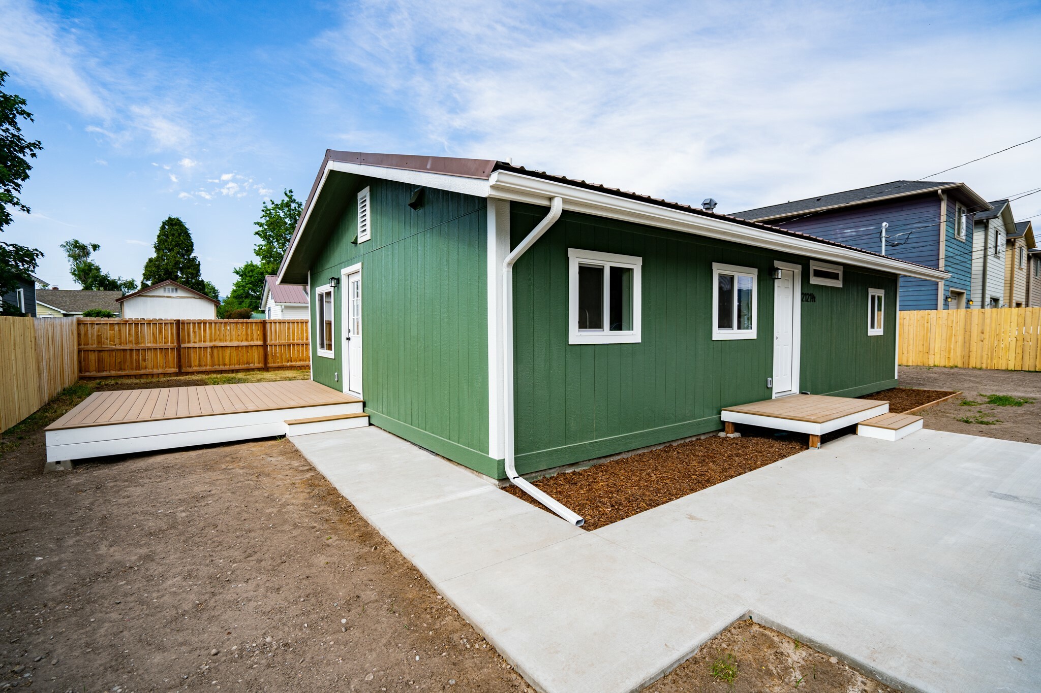 Property Photo: 2121 1/2 Kensington Avenue MT 59801
