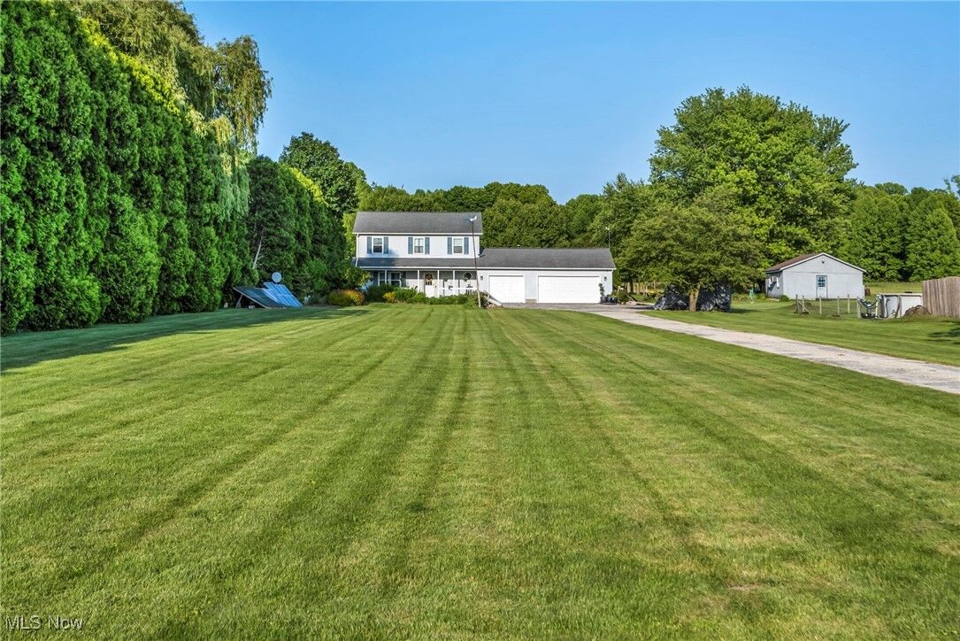 Property Photo: 2555 Townline Road OH 44057
