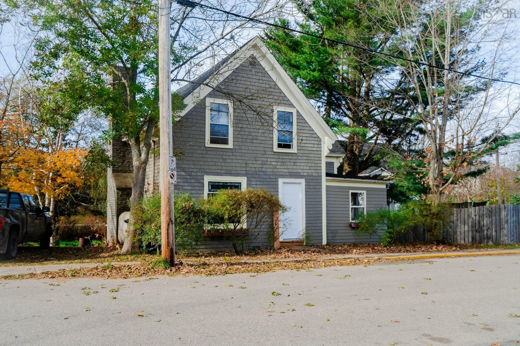 3 Court Street  Bridgetown NS B0S 1C0 photo