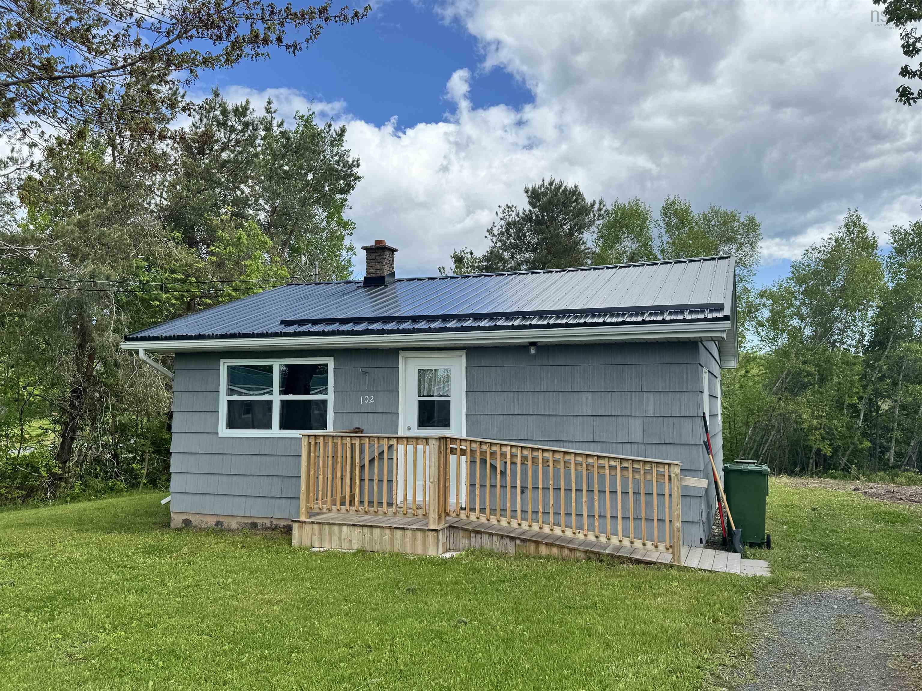 Property Photo: 102 Hillside Road NS B0K 1X0