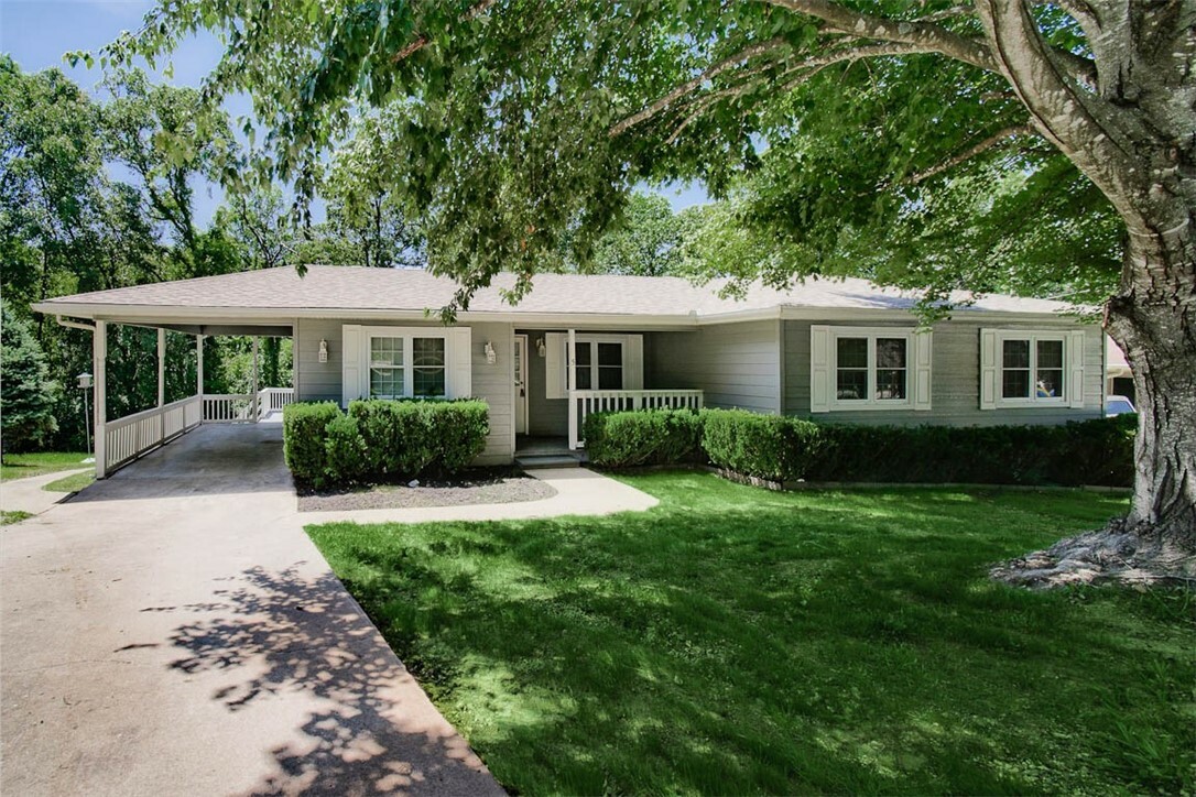 5 Halifax Lane  Bella Vista AR 72714 photo