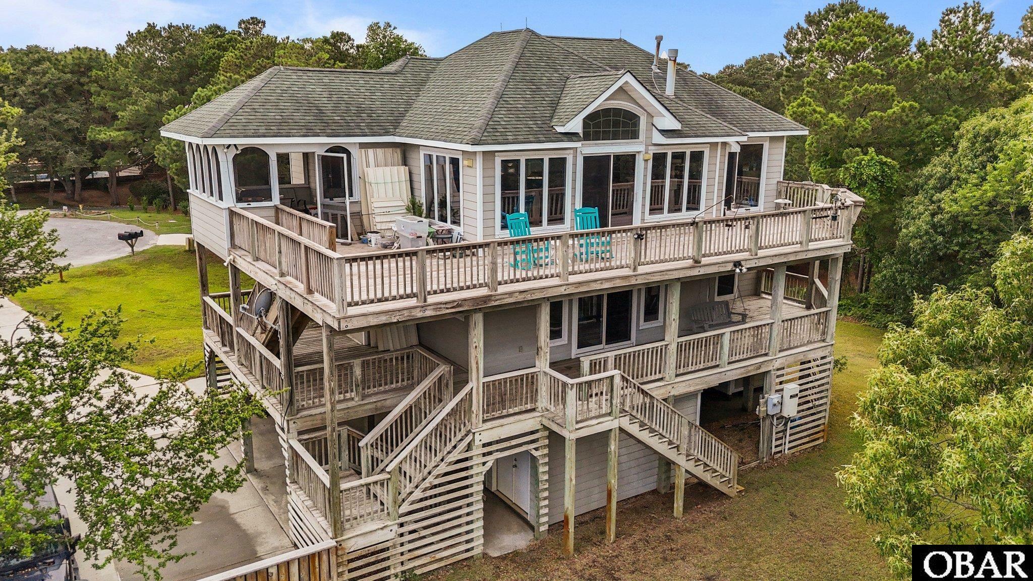 Property Photo: 409 W Raceview Court NC 27959