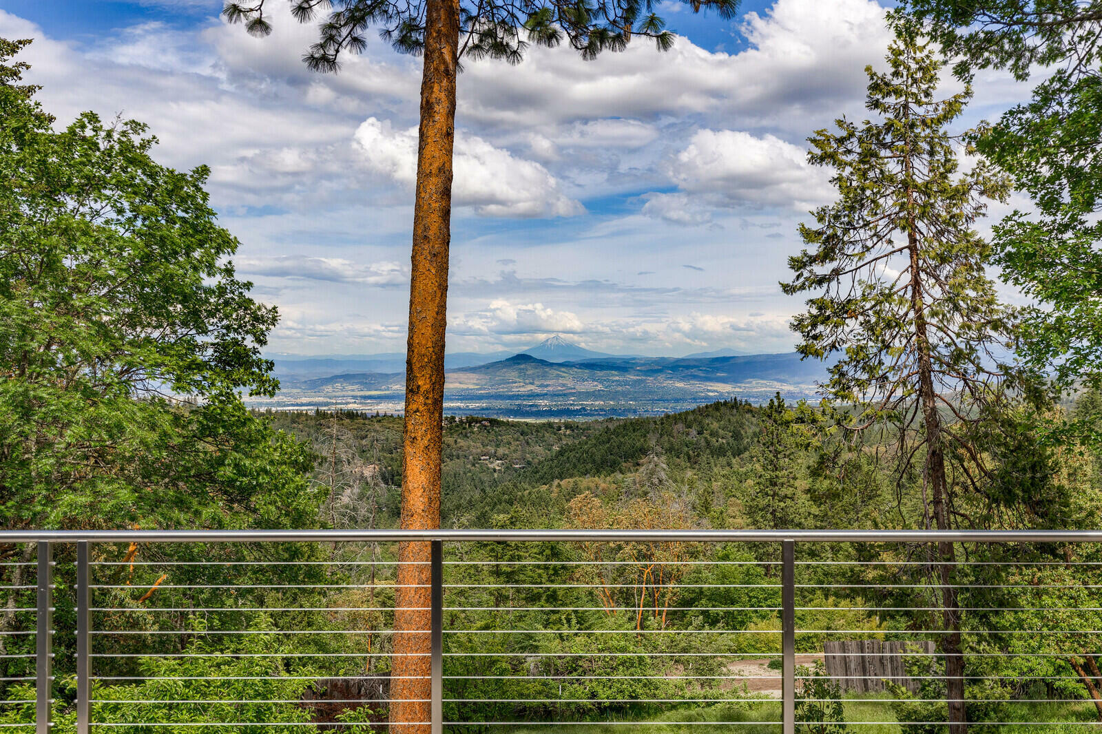 Property Photo: 1801 Wagon Trail Drive OR 97530