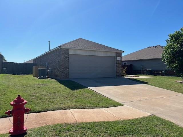 Property Photo: 7636 Leichter Avenue OK 73132