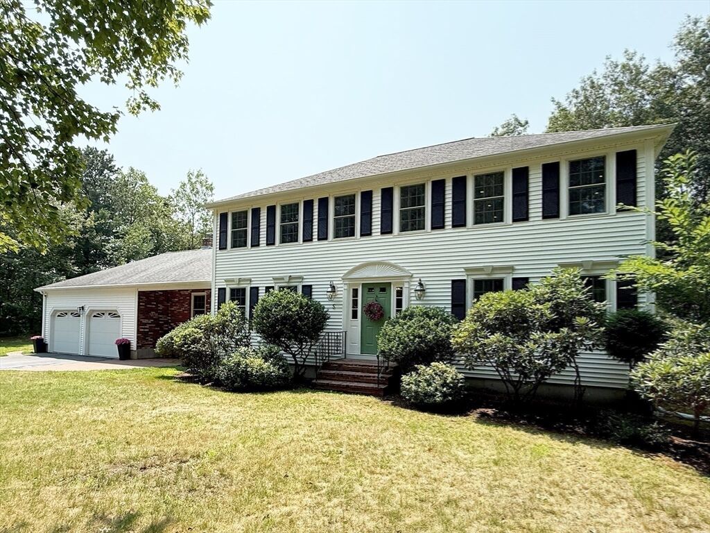 Property Photo:  5 Lauren Ln  MA 02035 