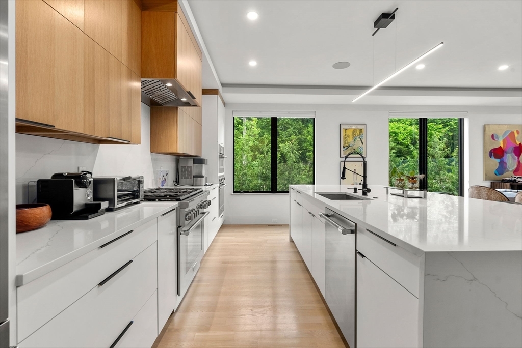 Property Photo: 1242 Beacon St MA 02468