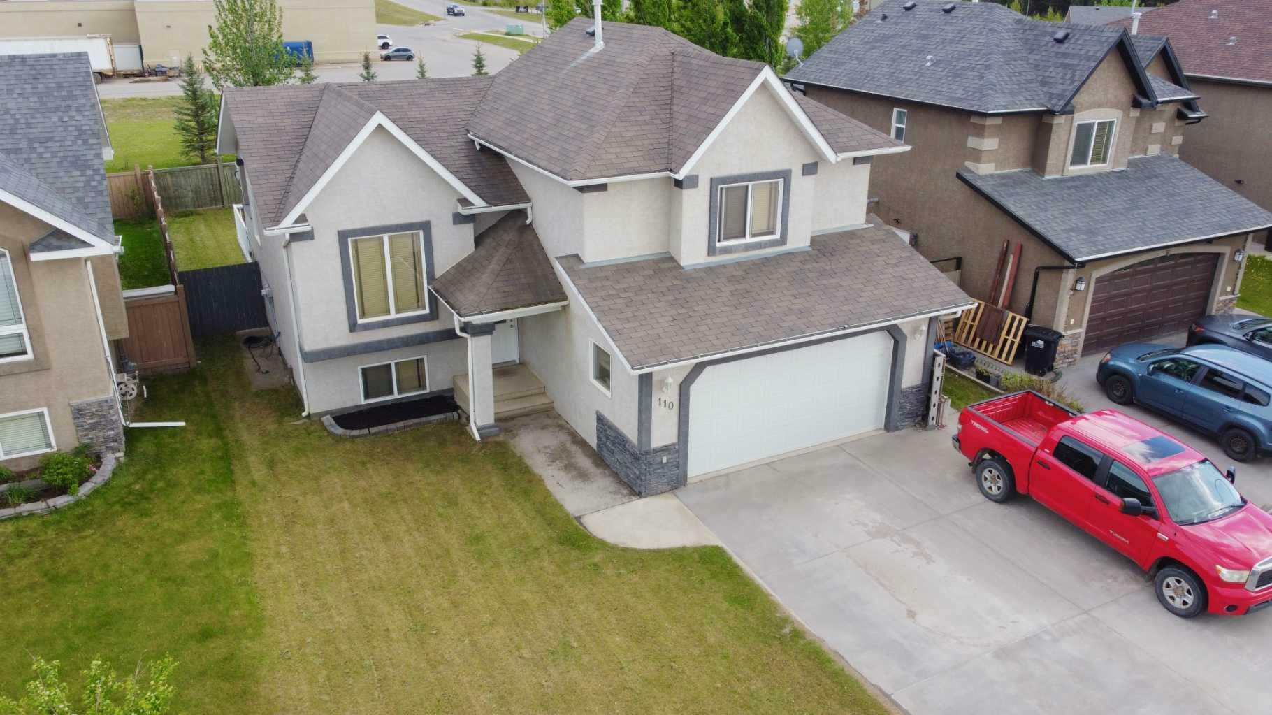 Property Photo:  110 Guimond Place  AB T7V 2C5 