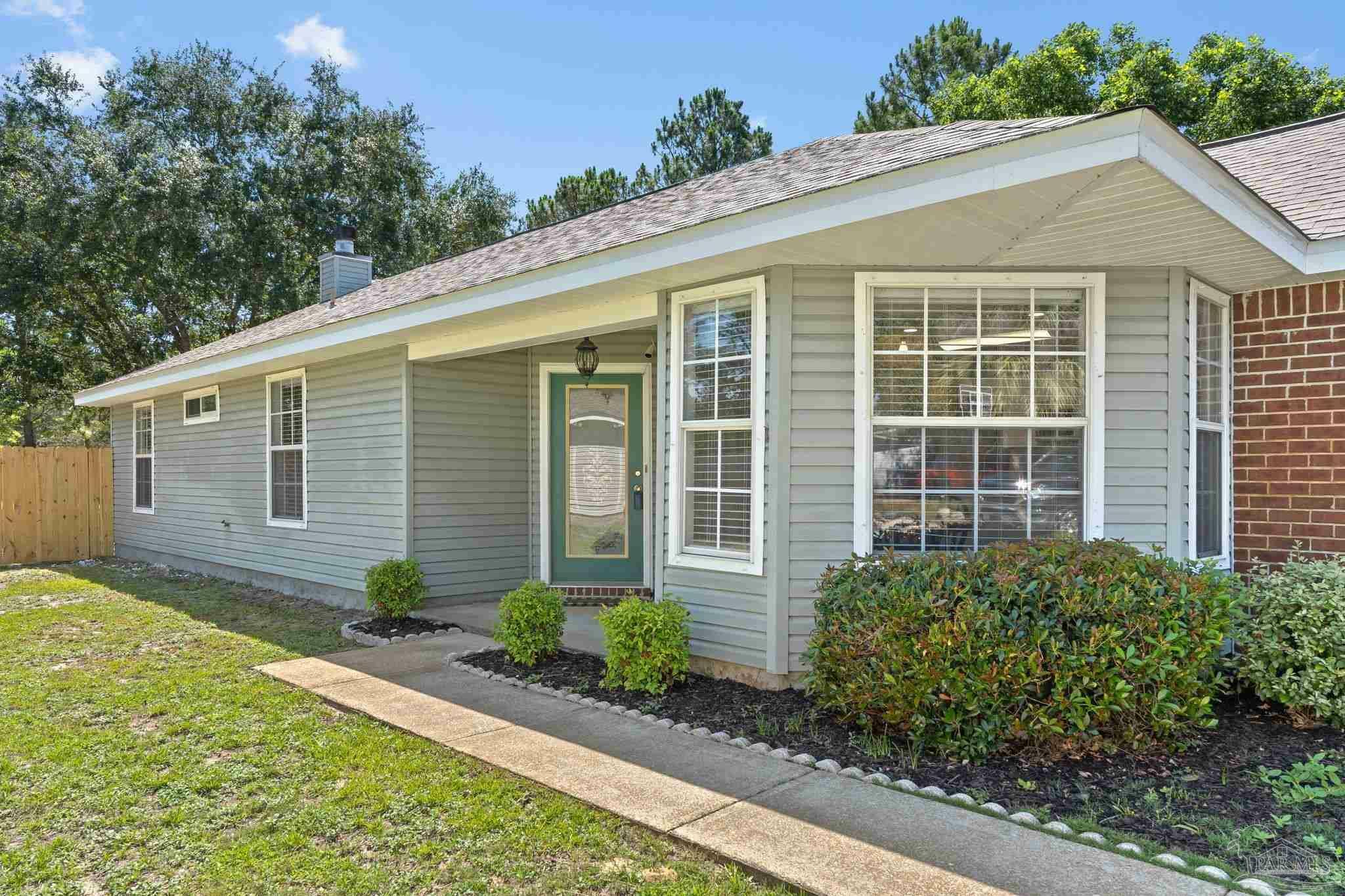 Property Photo: 6542 Watermark Cv FL 32563