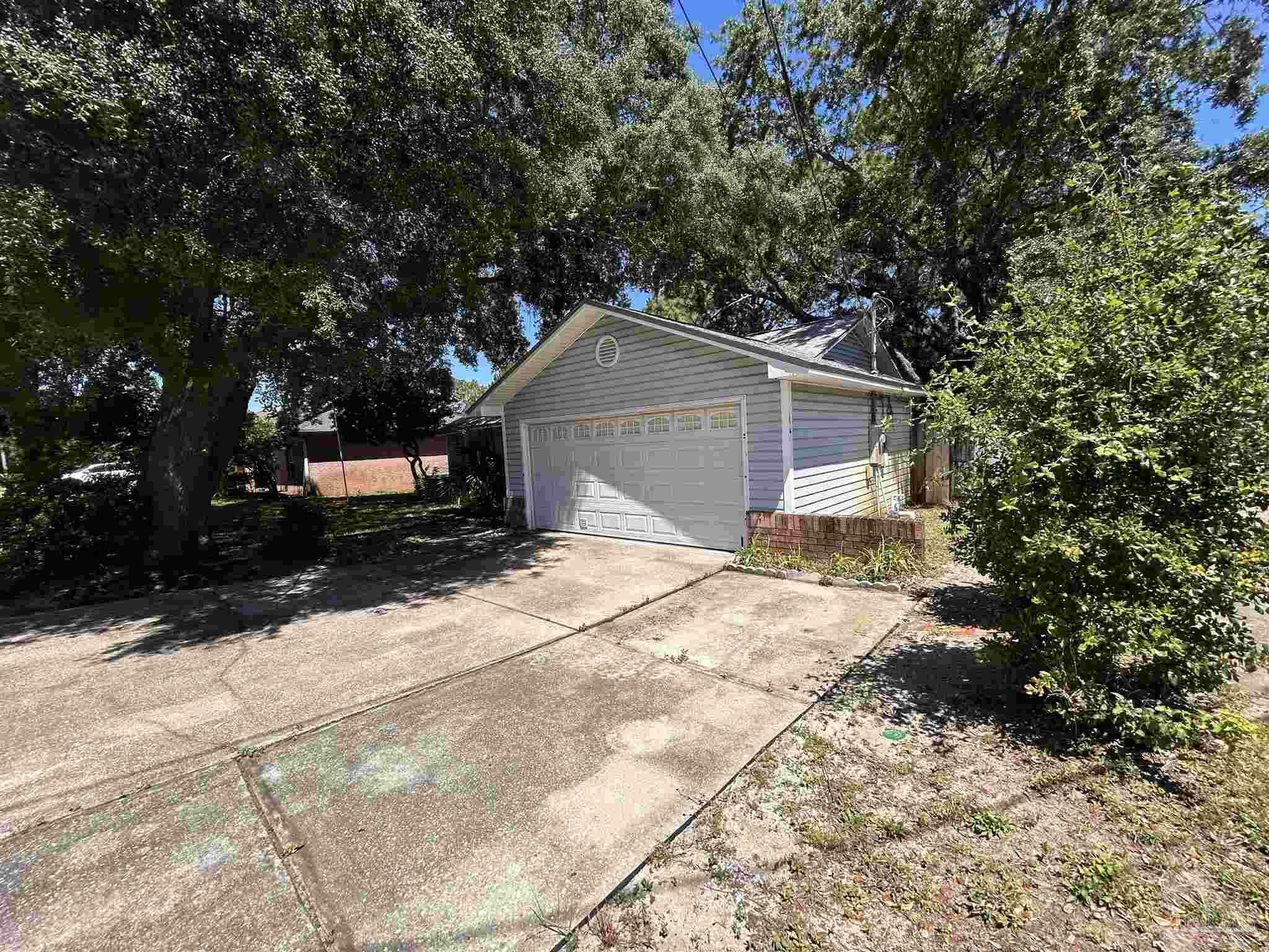 Property Photo: 3228 Cornell Dr FL 32563