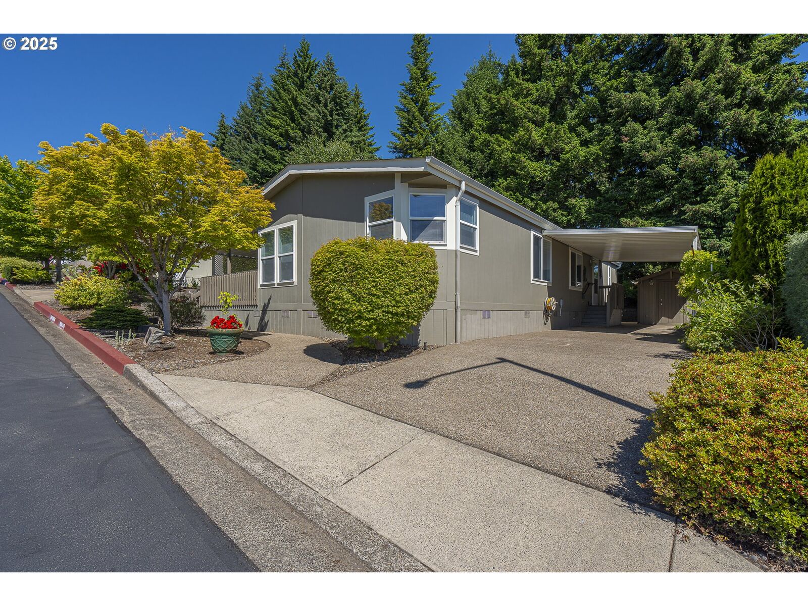 Property Photo:  1630 Wallace Rd 9  OR 97304 