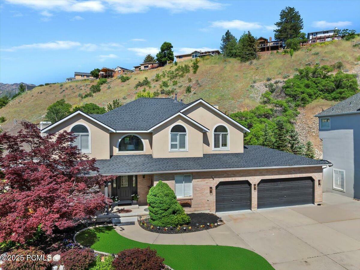 Property Photo: 8697 Willow Green Circle UT 84093