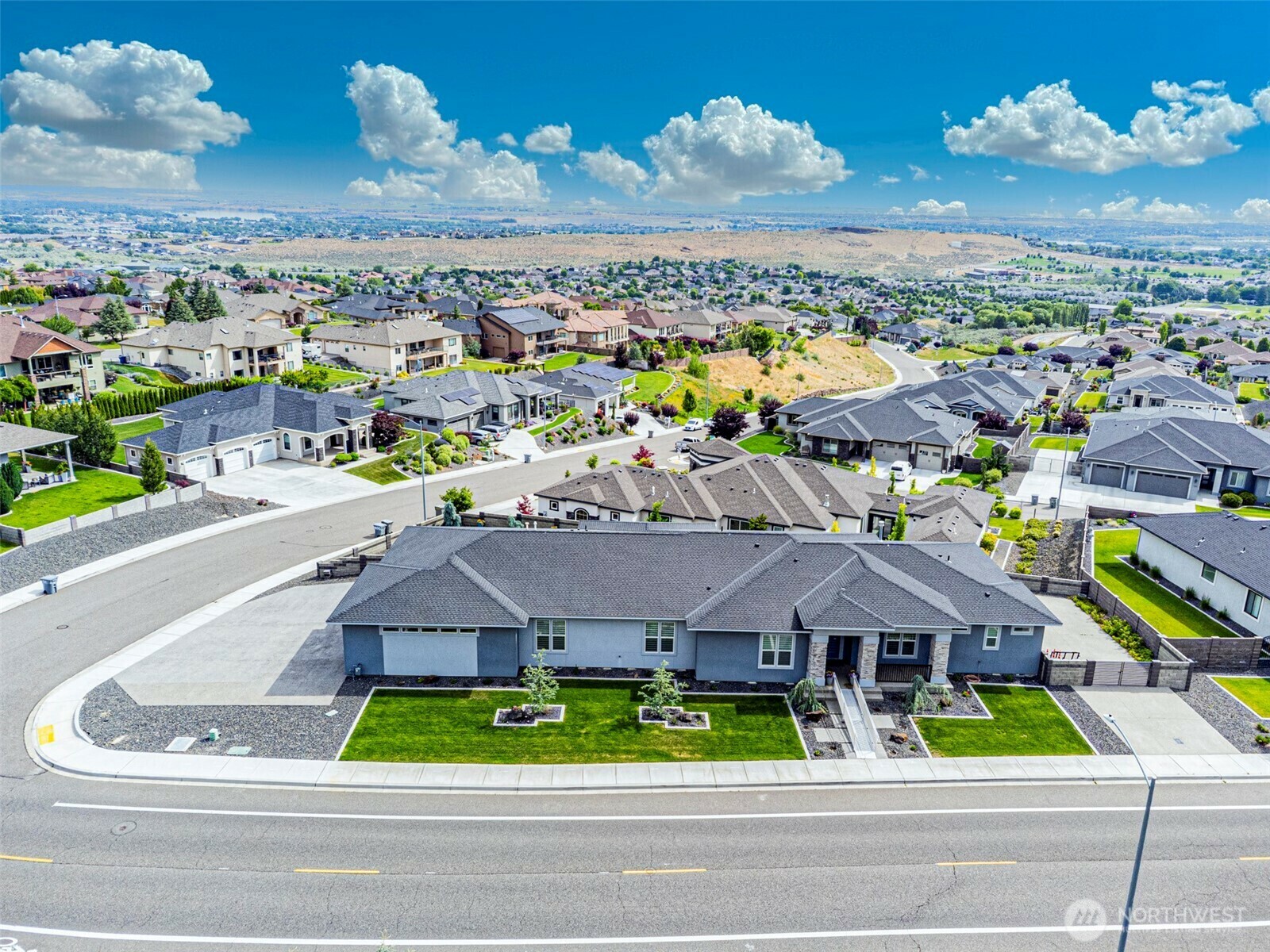 Property Photo: