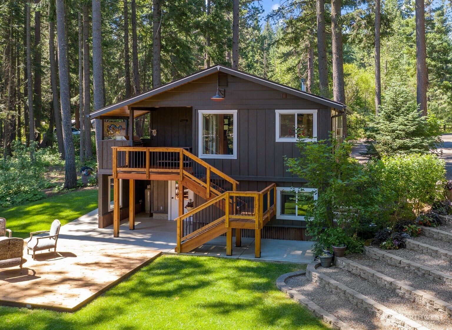 Property Photo:  661 W Pacific Avenue  WA 98940 