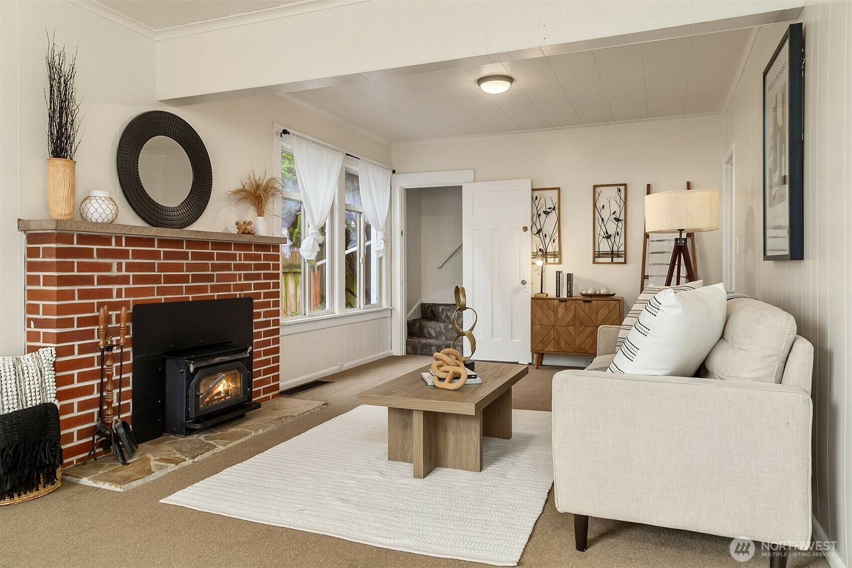 Property Photo: 5011 5th Avenue NE WA 98105