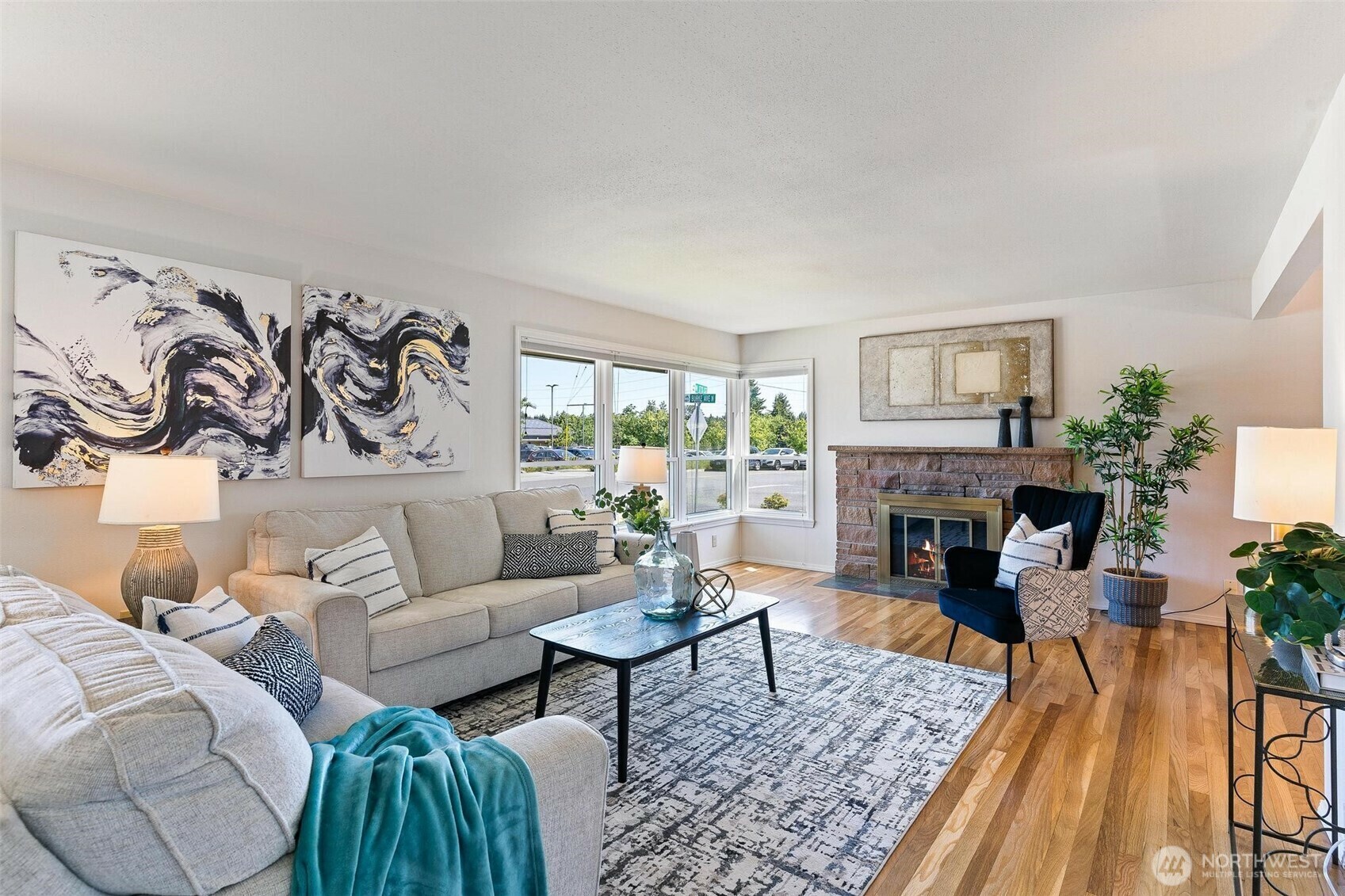 Property Photo: 1823 N 170th Street WA 98133