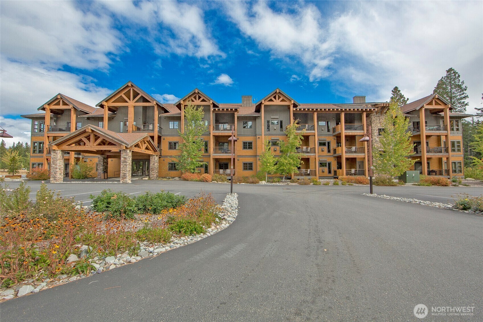 Property Photo: 3770 Suncadia Trail 110 WA 98922