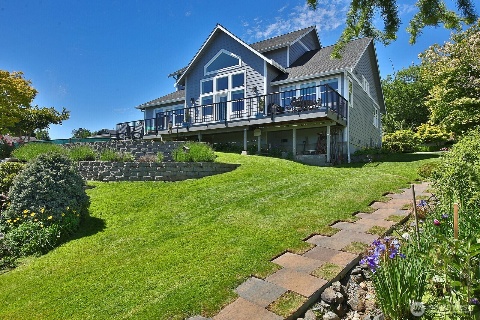 Property Photo: 1412 Castlewood Court WA 98249