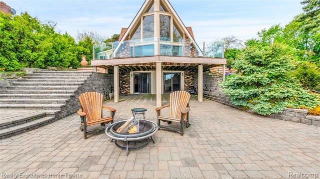 Property Photo:  8648 Lakeshore Road  MI 48059 
