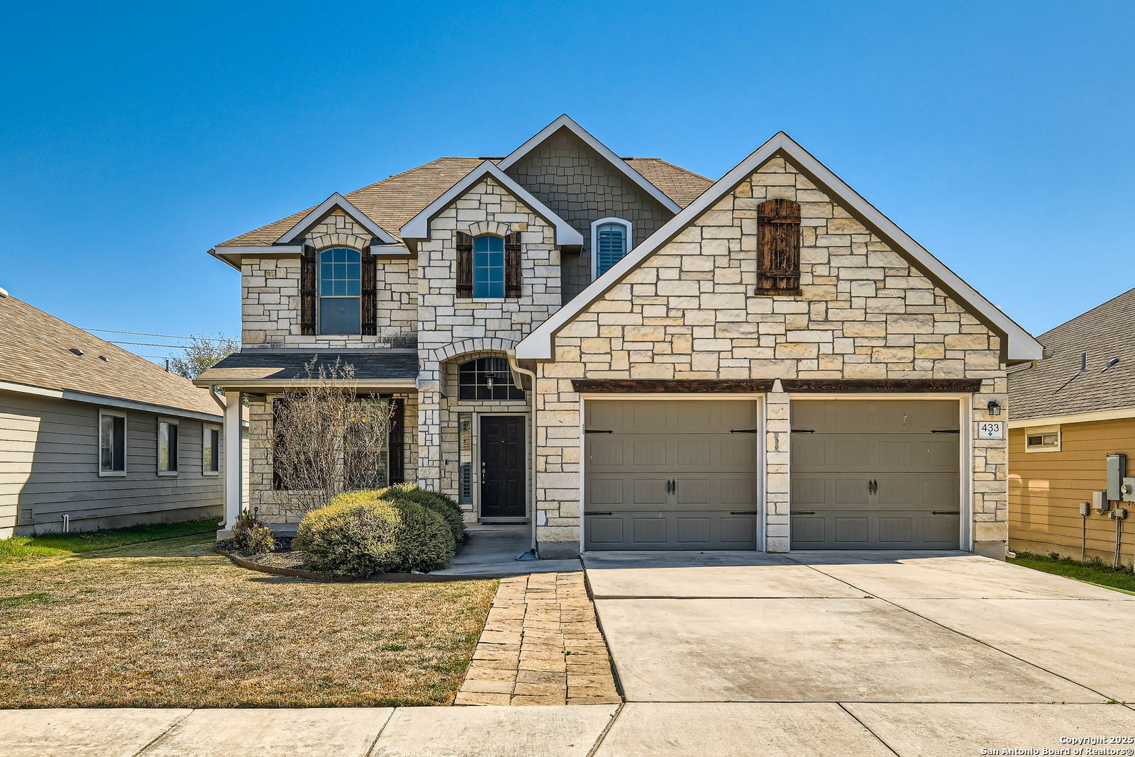 Property Photo: 433 Brook Shadow TX 78108