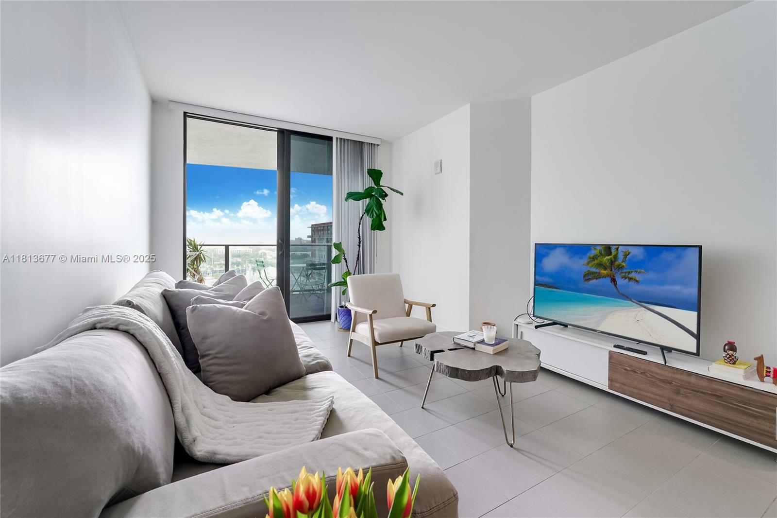 Property Photo: 1600 NE 1st Ave 1112 FL 33132