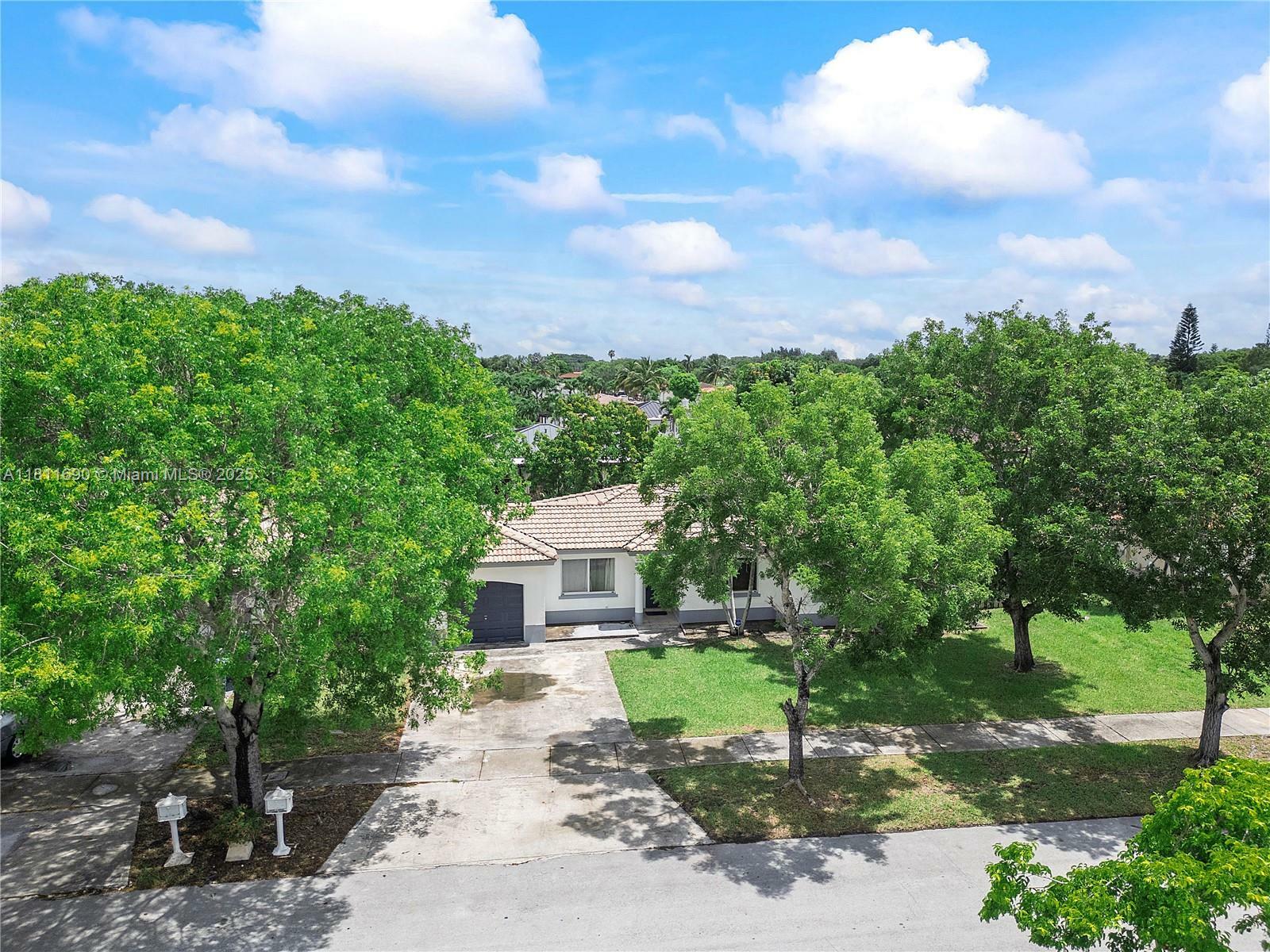 Property Photo: 12661 SW 222nd Ter FL 33170