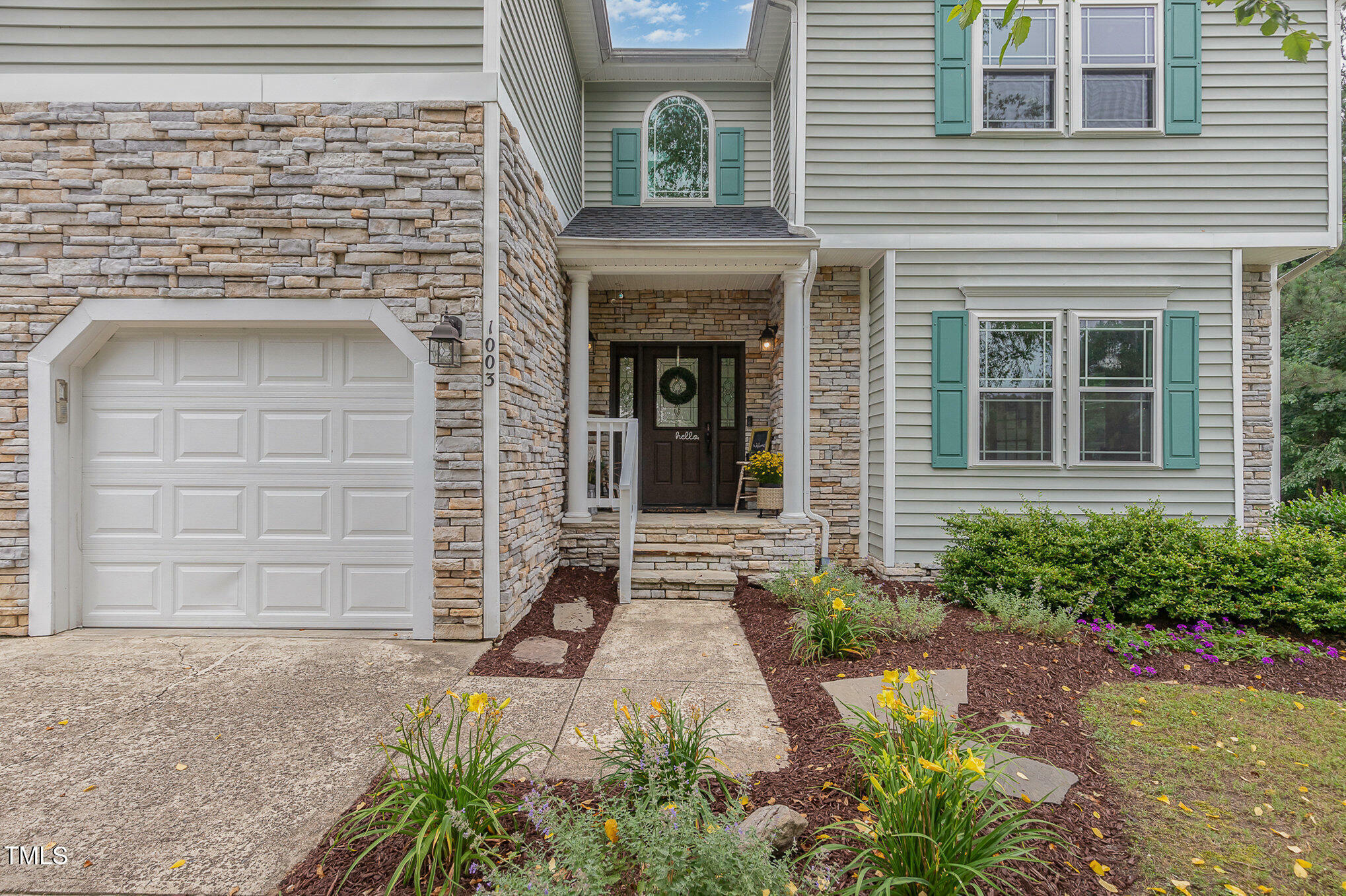 Property Photo: 1003 Burnt Hickory Court NC 27502
