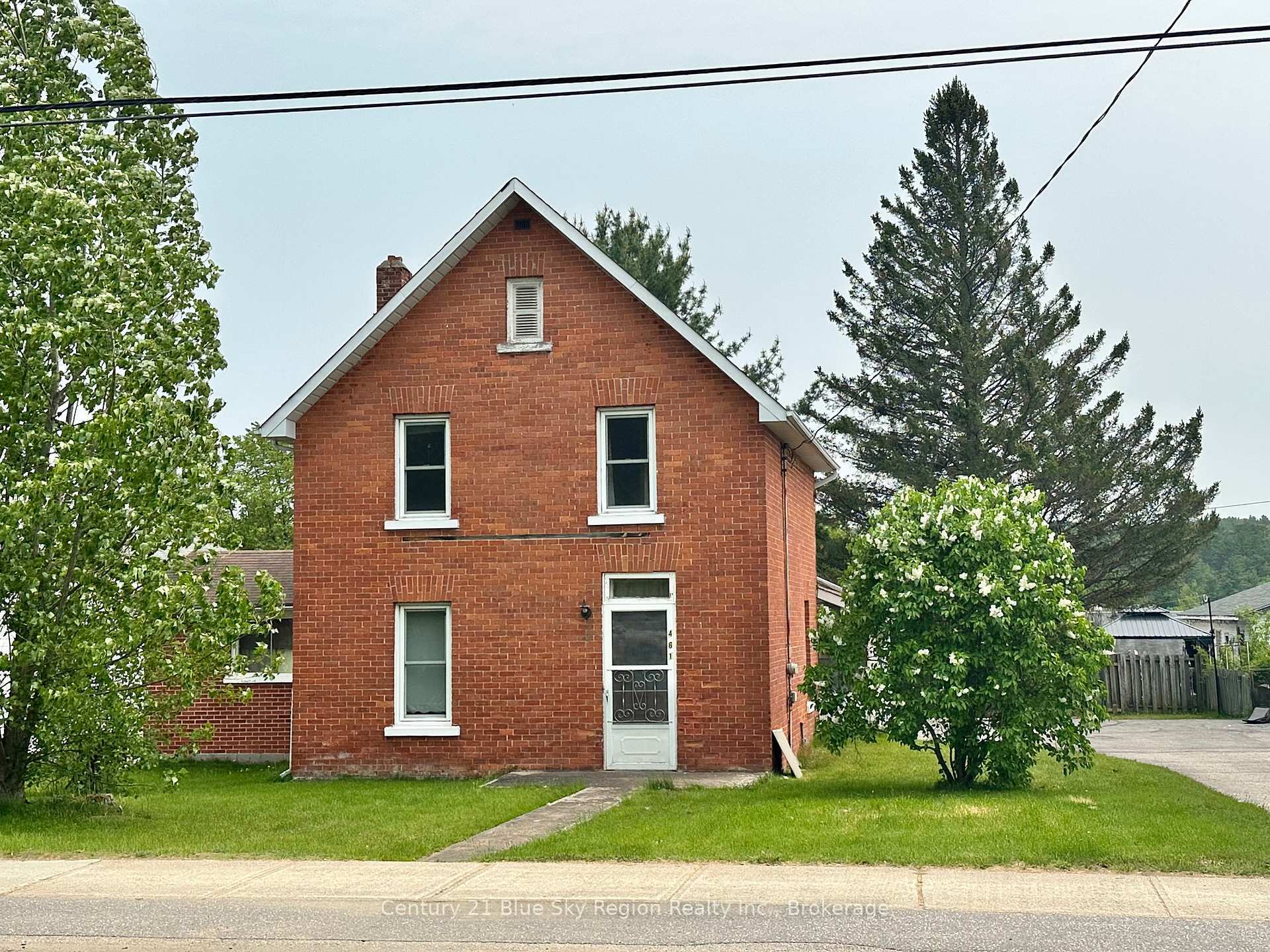 Property Photo: 461 Brydges Street ON P0H 1V0