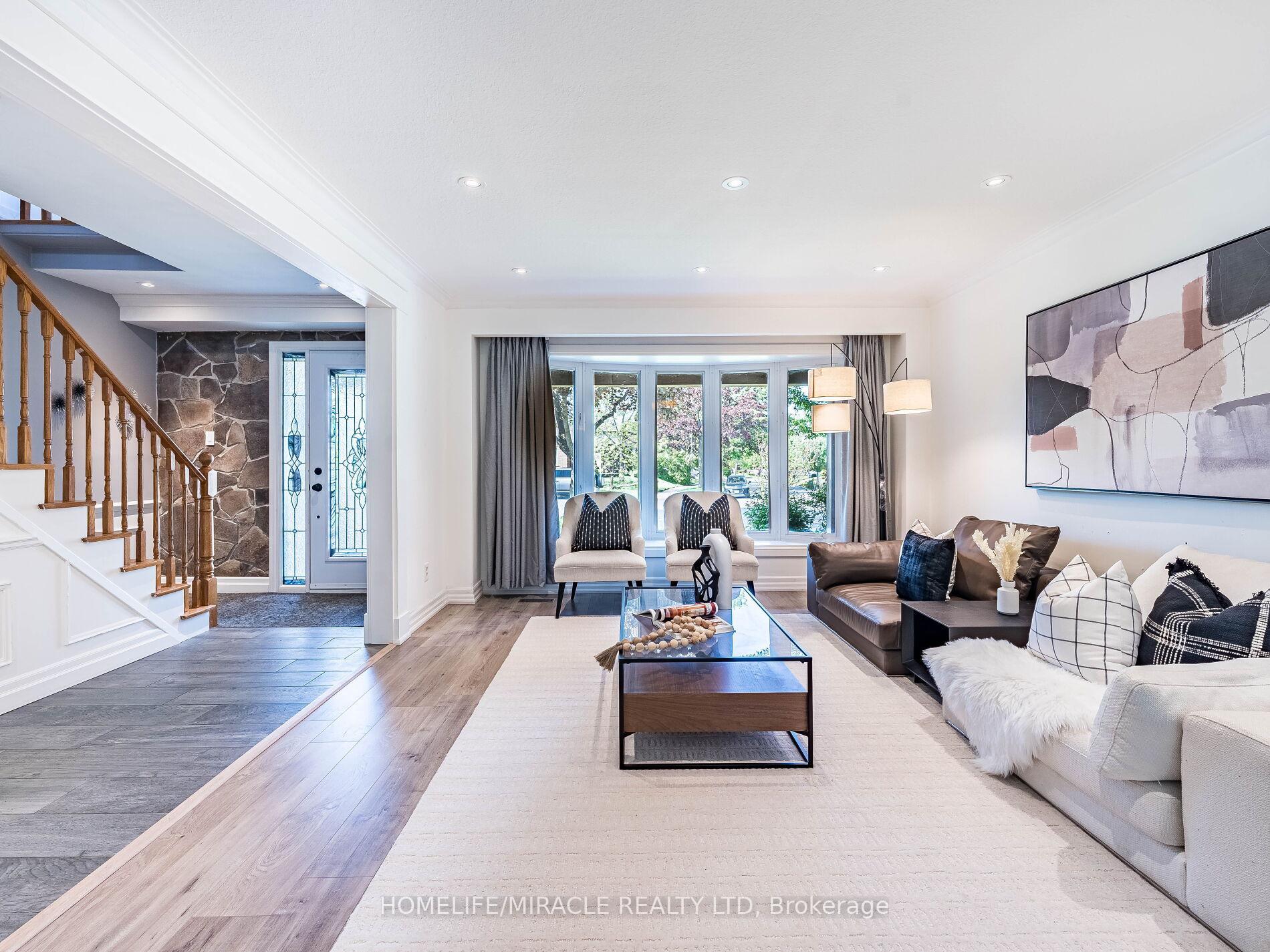 Property Photo:  7 Chapais Crescent  ON M1C 2C3 