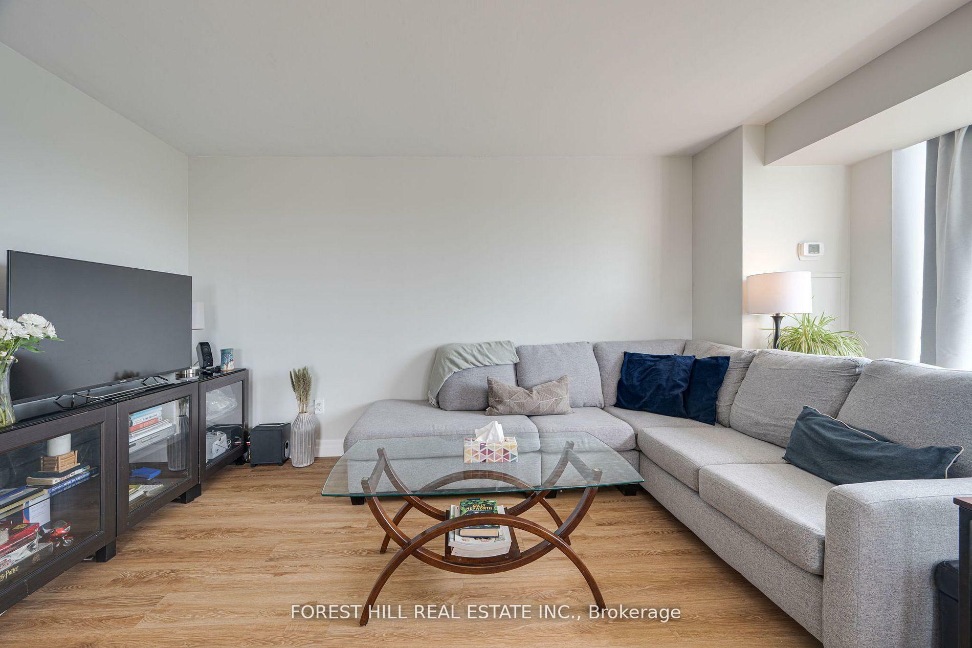 Property Photo: 3077 Weston Road 609 ON M9M 3A1