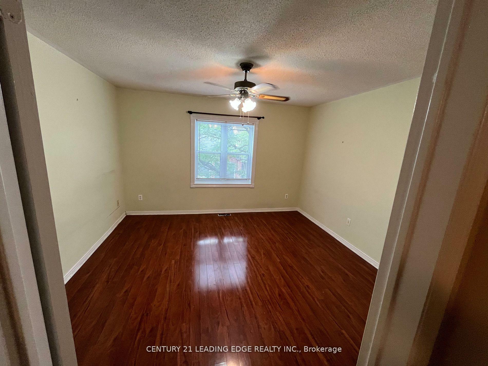 Property Photo: 5865 Dalebrook Crescent 34B ON L5M 5X1