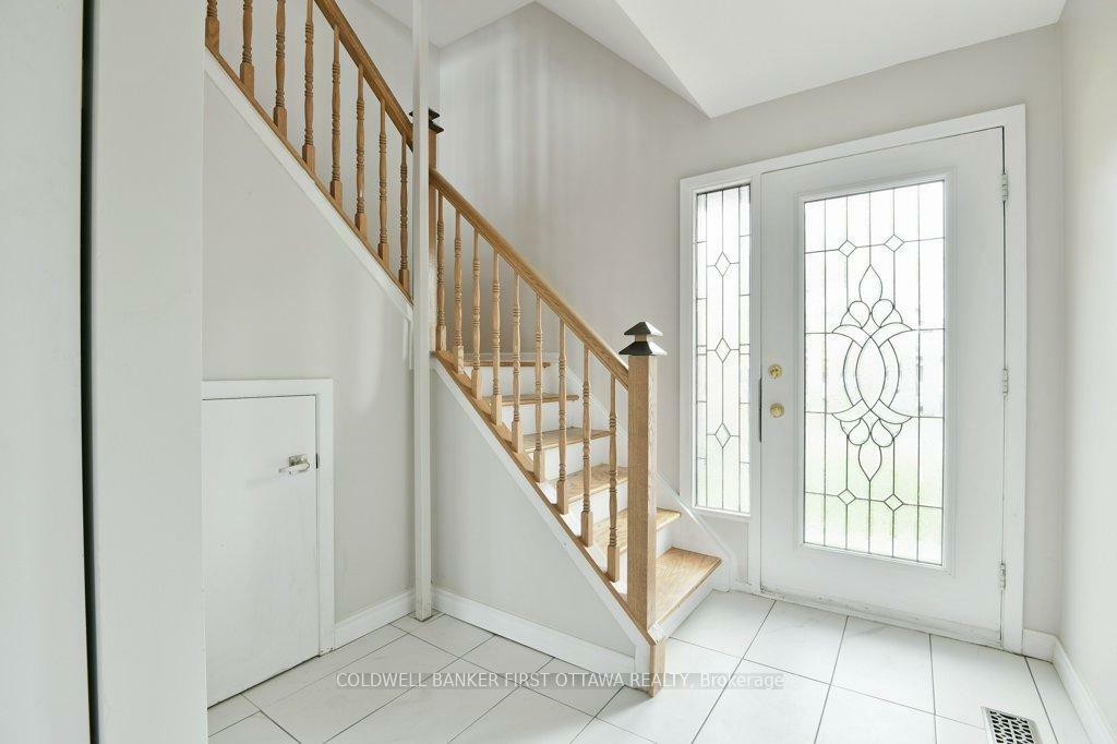 Property Photo: 202 Kehoe Street ON K2B 6A5