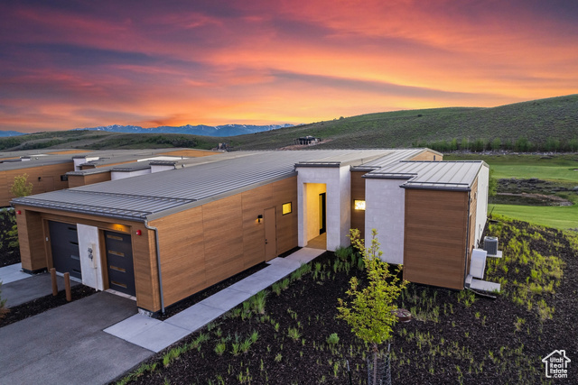Property Photo: 6312 Double Deer Loop UT 84098