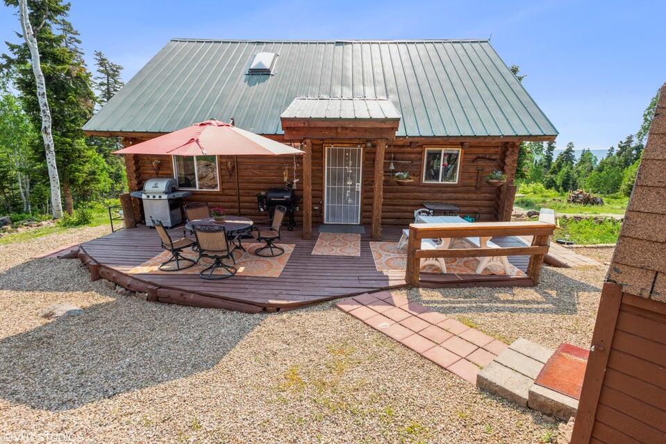 Property Photo: 706 W Tranquility Dr UT 84779