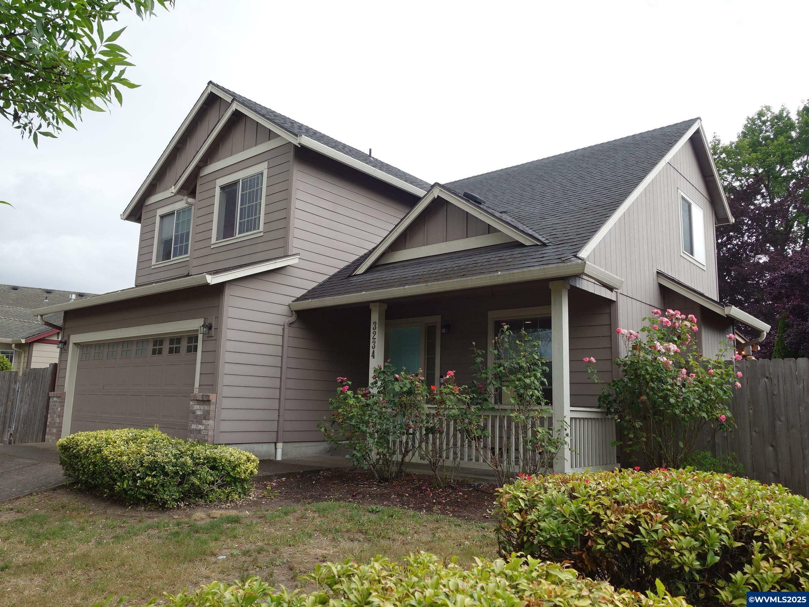 Property Photo: 3234 Mooreland Av NE AK 99730